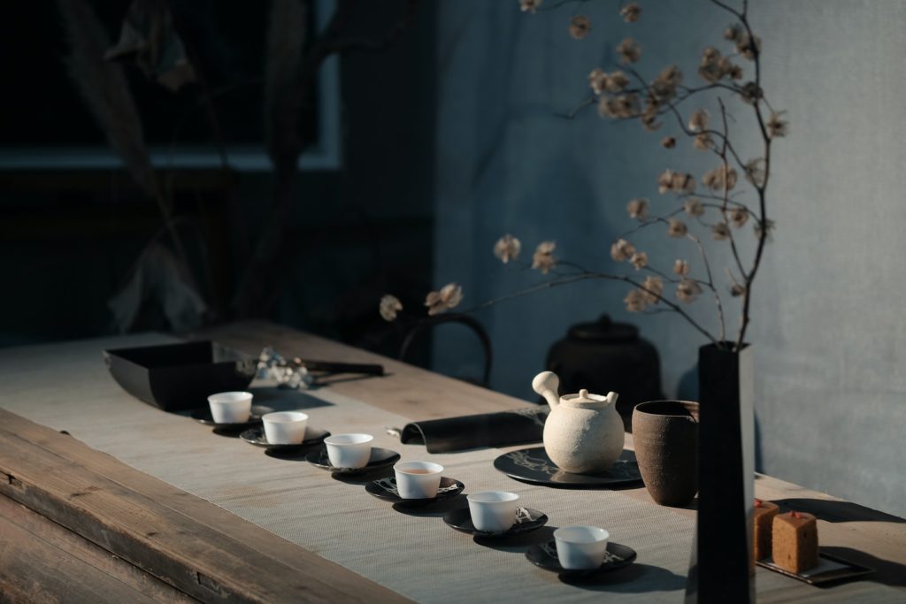 Tea cups served on the wabi-sabi table design