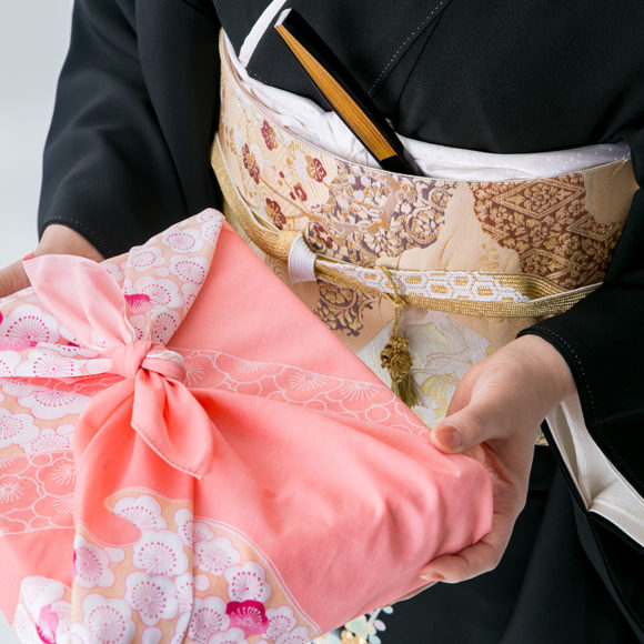 Japanese quality of gift giving